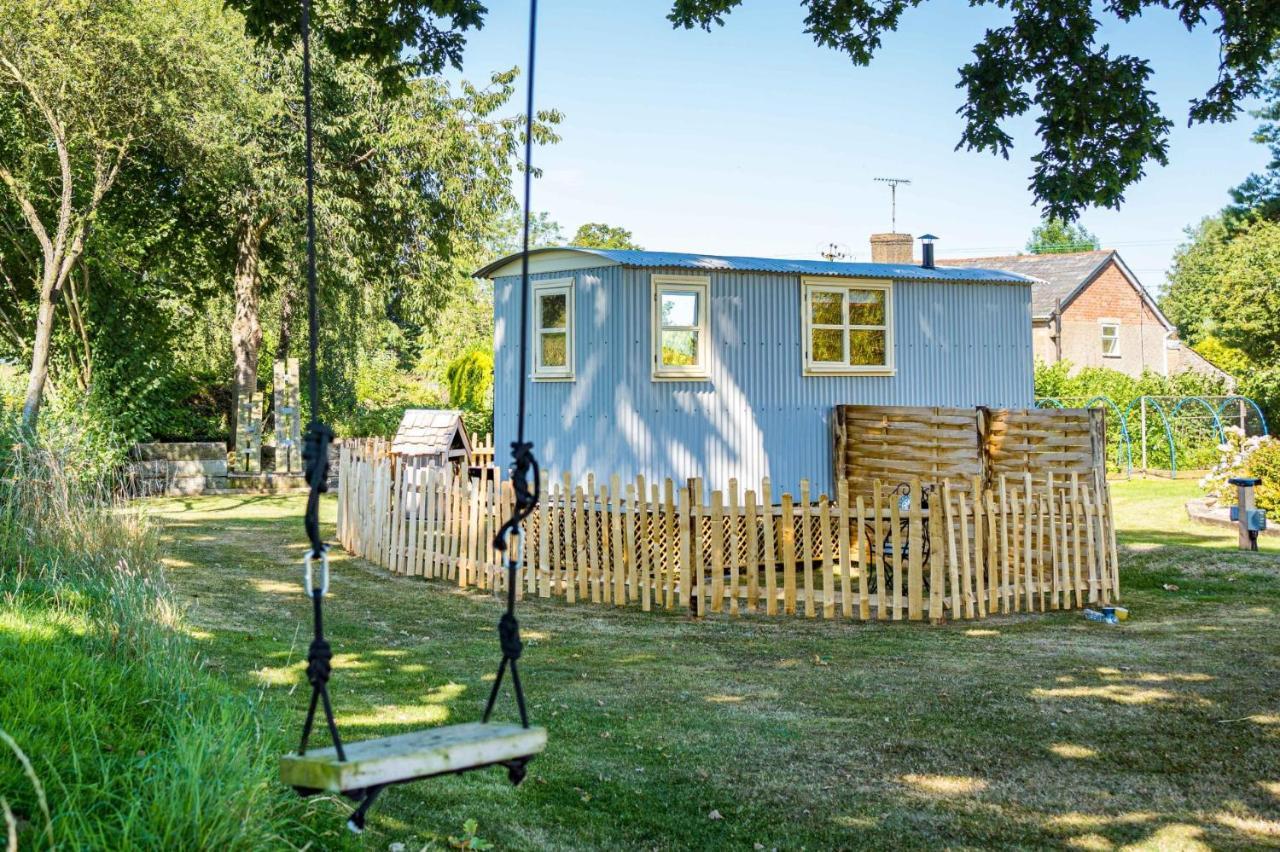 The Hideaway Hut - 1 Bed Shepherds Hut - Hereford Apartamento Exterior foto