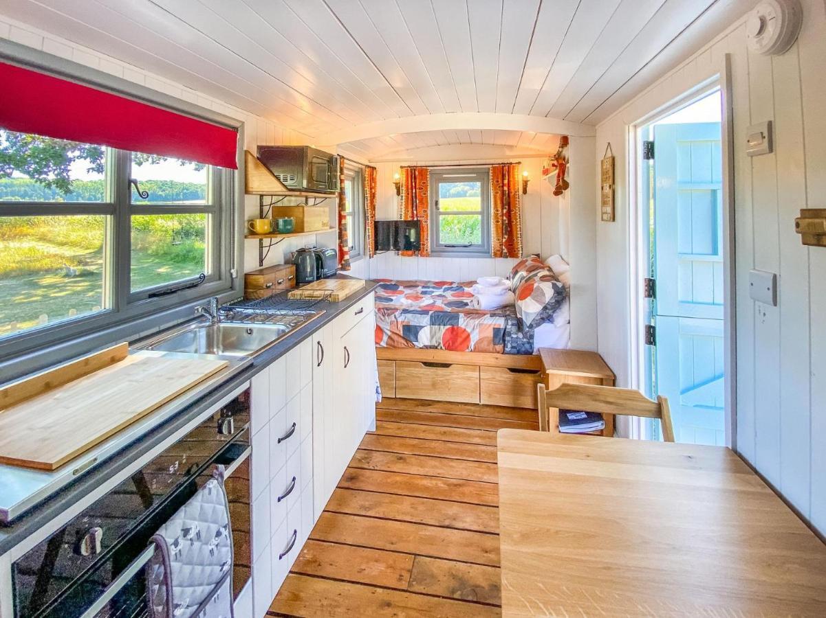 The Hideaway Hut - 1 Bed Shepherds Hut - Hereford Exterior foto